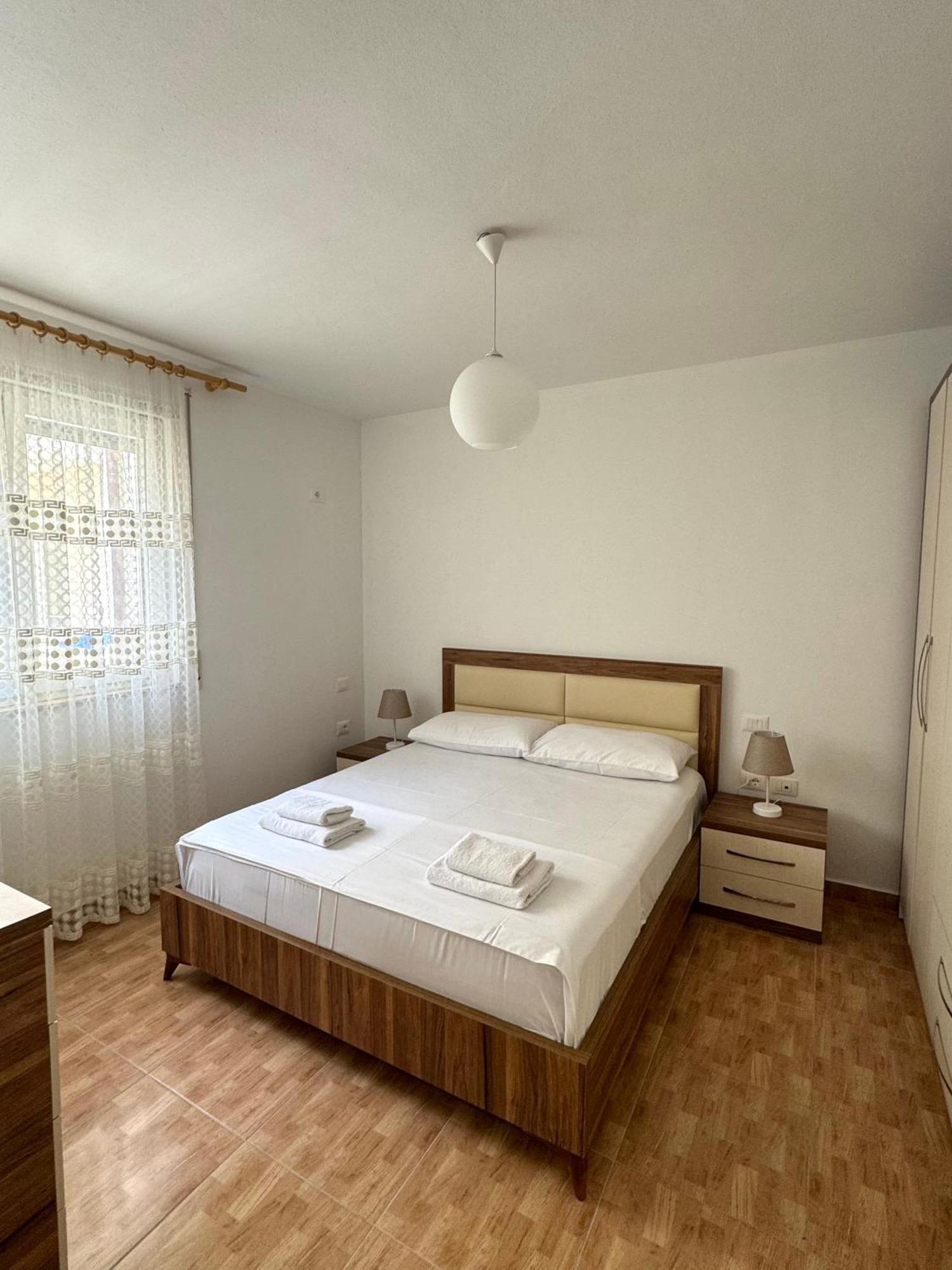 Redi's Seaside With Parking Appartamento