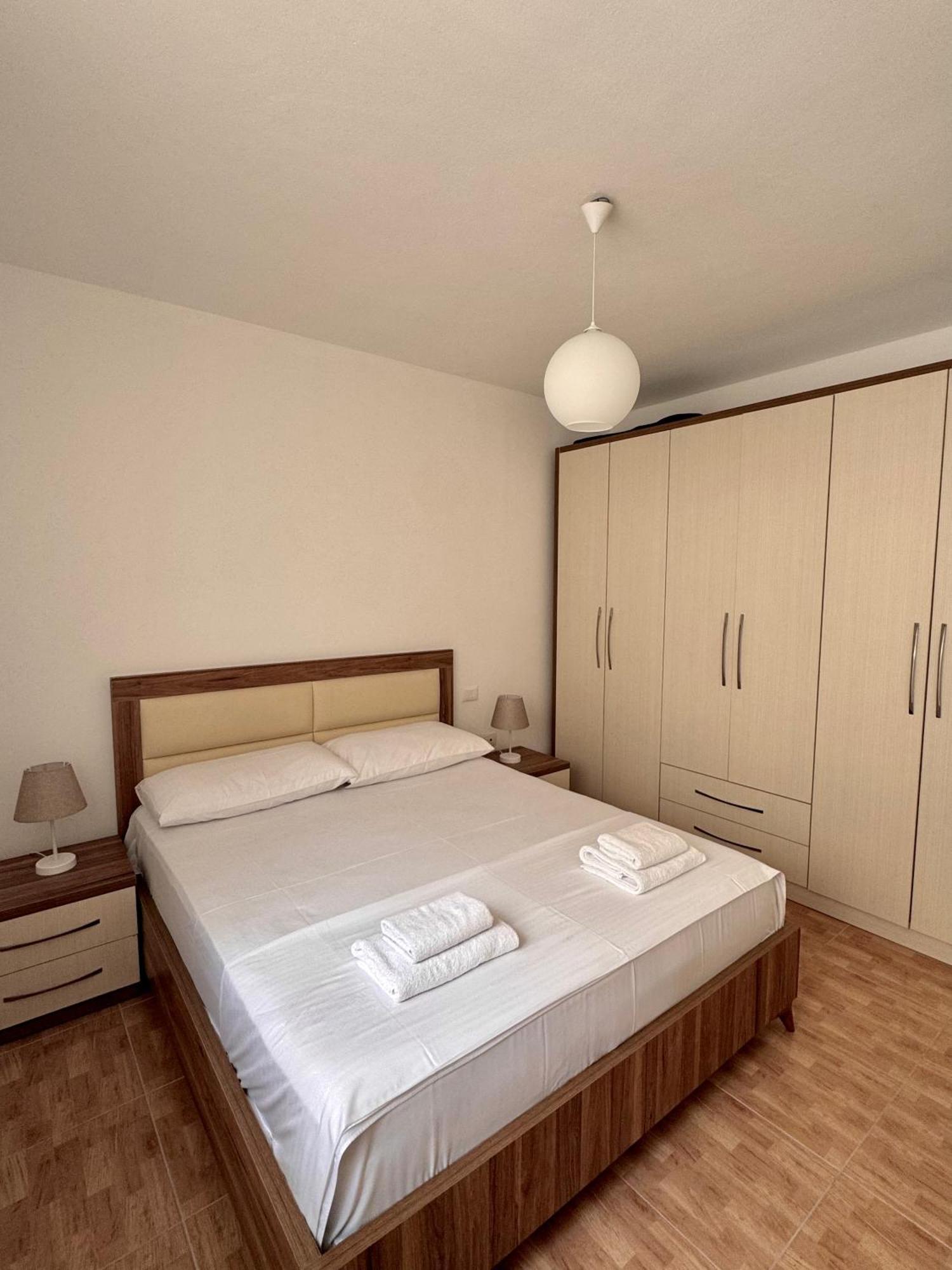 Appartamento Redi's Seaside With Parking Durrës
